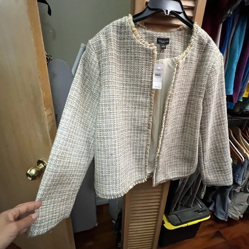 Ann Taylor Women's Tweed Blazer - Cream and Tan - Picture 2 of 5